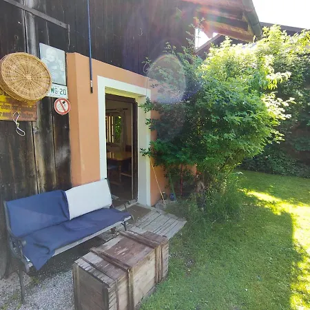 Gemuetliche Mit Kamin Und Garten *